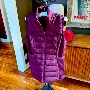 Women's Lululemon Wine/Plum Colored Lightweight Vest